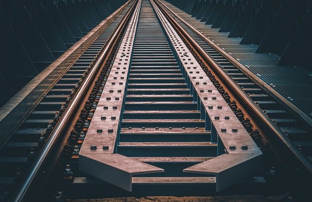 railroad-4061241_640