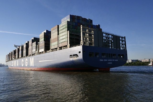 shipping-3578733_640